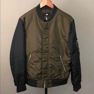 H&M Men’s Bomber Jacket in Small